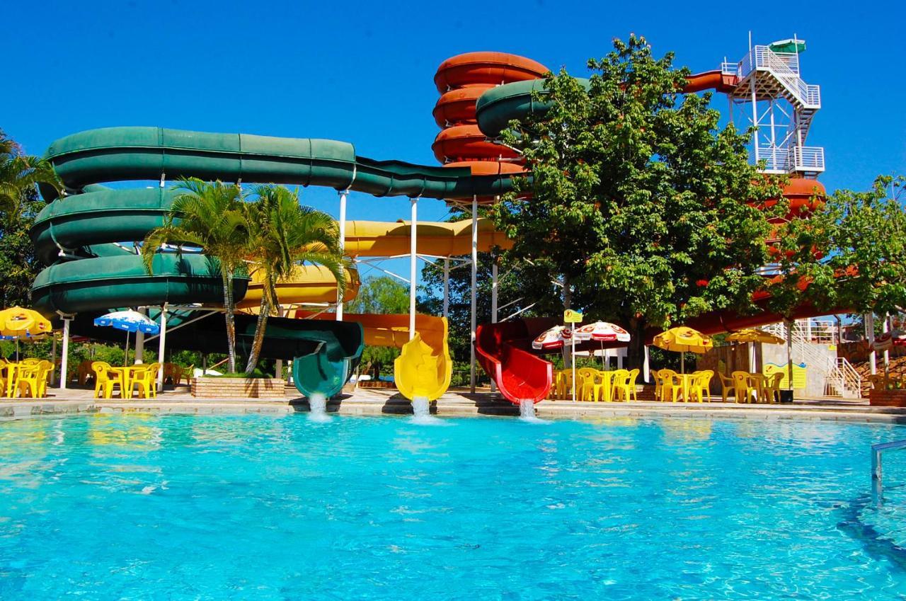 Imperio Com 1 Dia No Acqua Park Apartment