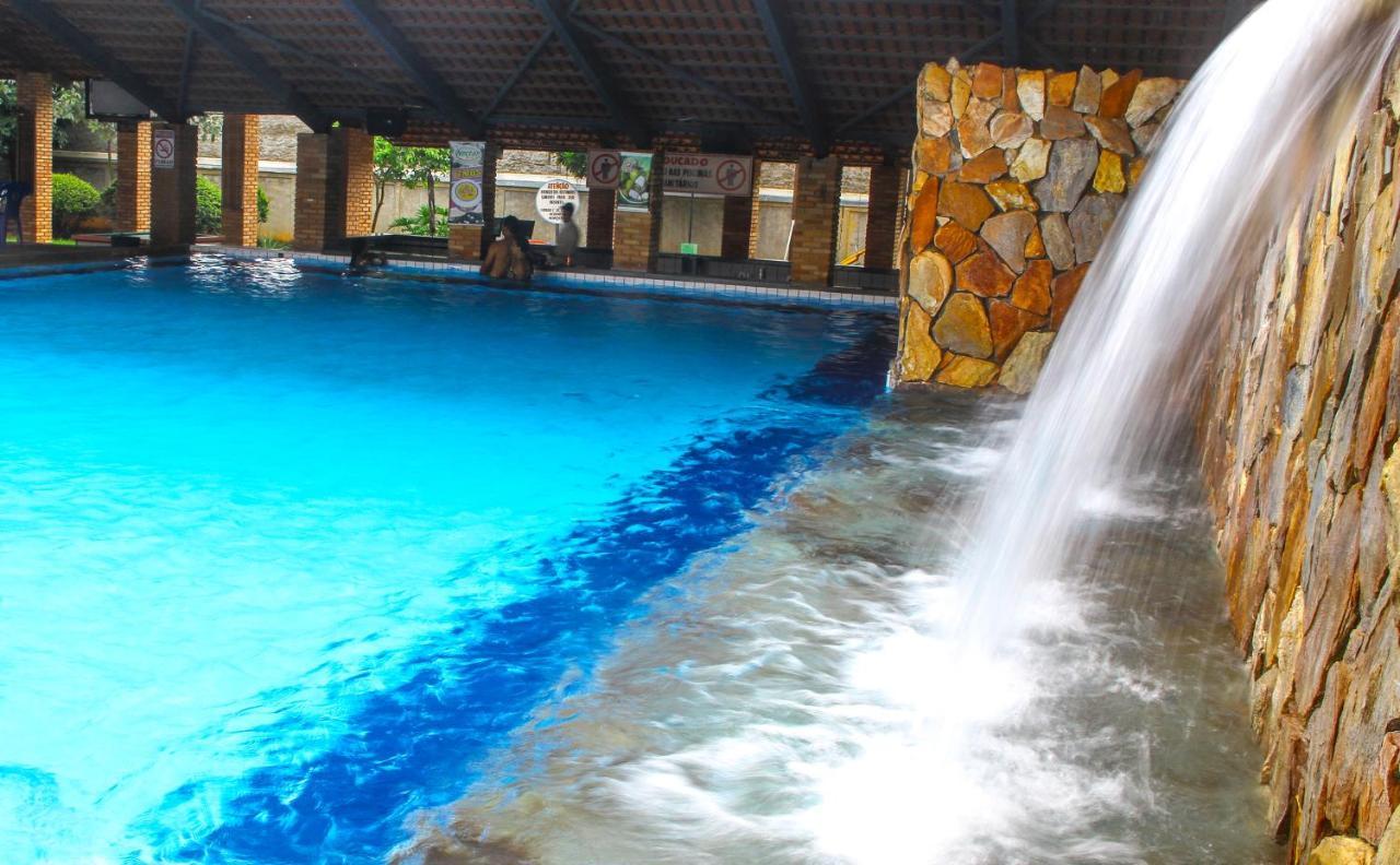 Imperio Com 1 Dia No Acqua Park *